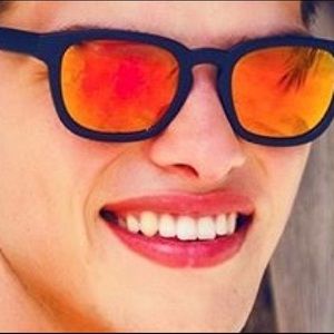 Meet your Posher, Beau